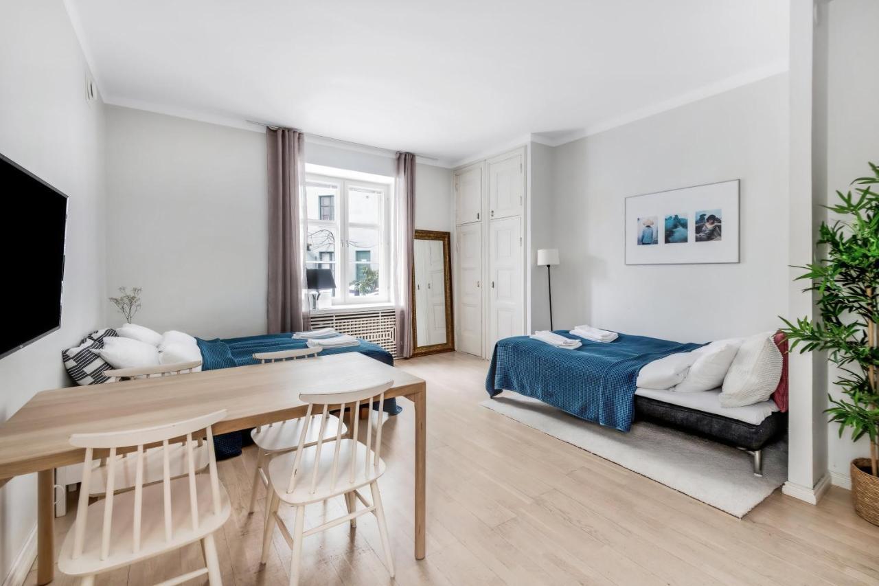 Wehost Modern Scandinavian Studio In Trendy Kallio Helsinki Exterior photo