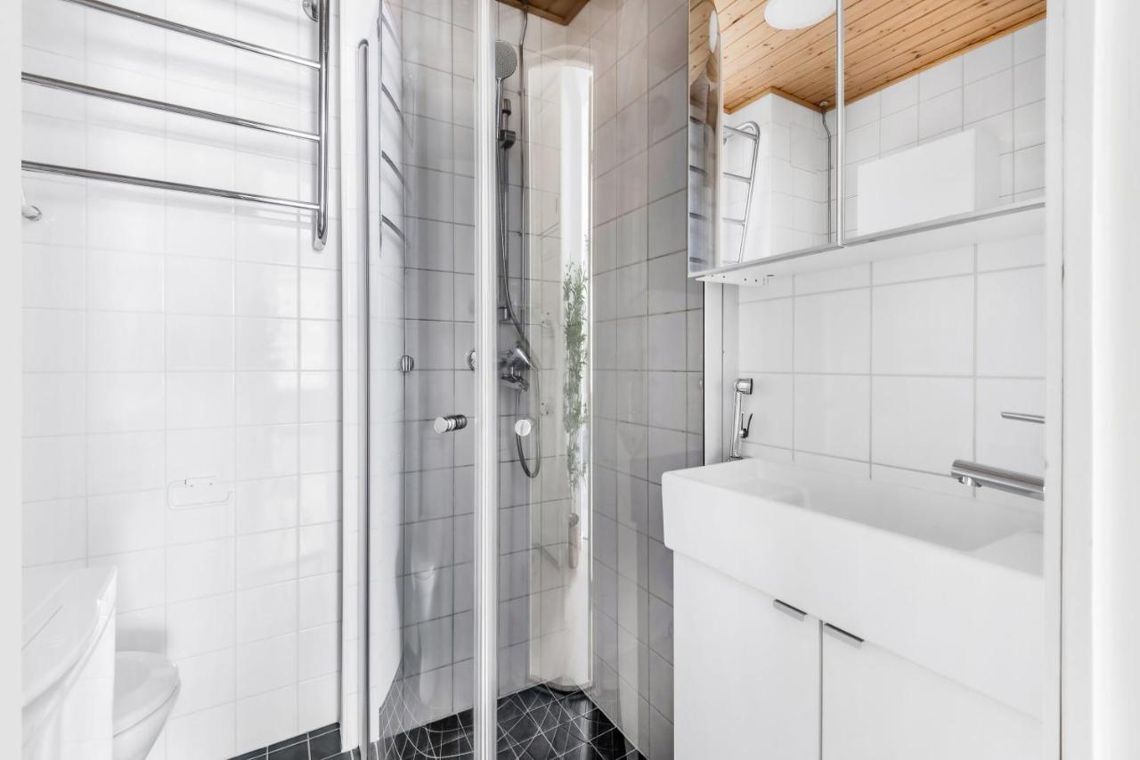 Wehost Modern Scandinavian Studio In Trendy Kallio Helsinki Exterior photo